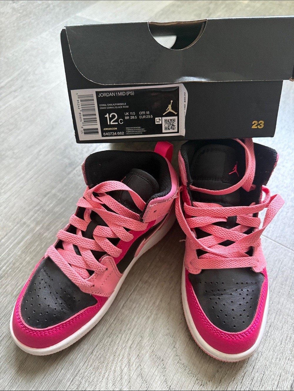 Nike Kids High-Top Sneakers in Pink and Black - Picture 5 of 5